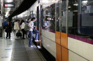 Usuaris de Rodalies sobre la vaga: ''El servei és tan pèssim que no l'hem notat''