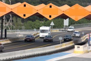 El mal temps provoca un inici de vacances sense retencions a les carreteres catalanes