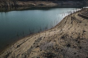 Un de cada quatre municipis gironins encara supera els límits de consum d’aigua permesos