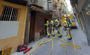 S'incendia un pis ocupat a Olot amb quatre persones a dins