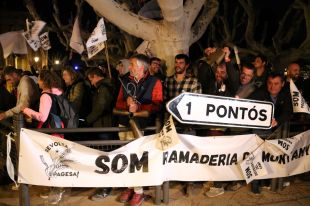 Revolta Pagesa marxa ''decebuda'' del Parlament i no descarta més talls de carreteres
