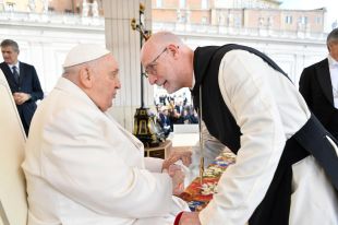 El bisbe electe de Girona, Octavi Vilà, visita al Papa Francesc