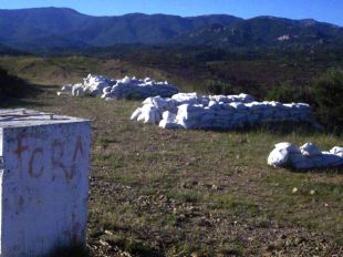 Vetades les pràctiques de tir a la base militar de Sant Climent durant períodes amb risc d'incendis