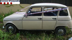 Mossos i Policia de la Bisbal intercepten un vehicle robat que es donava a la fuga