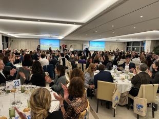Més de 320 persones assisteixen al 4t Sopar dels Miralls