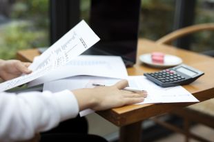 Les llars gironines que es beneficien del bo social creixen un 27% i arriben a les 12.600