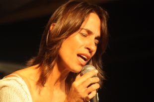 Viatge en el temps de la mà de Lídia Pujol al Gastromusical del Molí de l'Escala