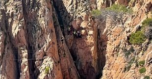 Rescaten un home indisposat a la via ferrada del Molí a Sant Feliu de Guíxols