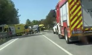 Tres ferits en un xoc frontal entre un cotxe i una furgoneta a la C-65 a Quart