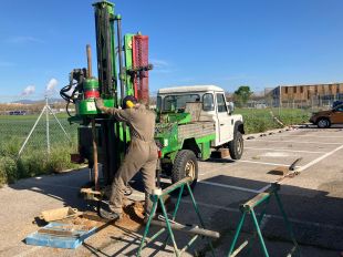 Inicien les prospeccions als terrenys de Salt on s'ha de construir el futur Campus de Salut