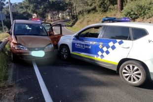 Una persecució a Begur amb envestida a un cotxe patrulla de la Policia Local acaba amb un detingut
