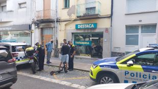 La Policia Local de Salt multa 82 usuaris de patinet elèctric en només una setmana