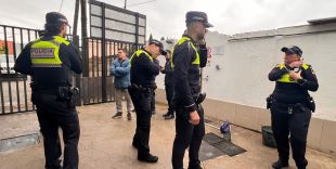 Un home entra a la protectora d'animals de Figueres agredint dos treballadors i tres gossos