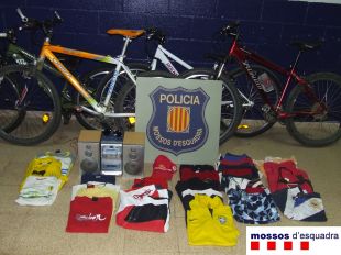 Detenen cinc joves per robar en vuit cases de segona residència de Llafranc i Calella de Palafrugell 