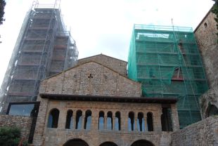 Sant Feliu de Guíxols inverteix més de 220.000 € per rehabilitar les torres medievals del monestir 