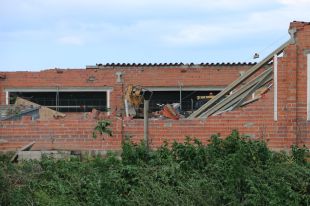 Determinen que un tornado va destrossar la granja de Masarac on van morir 40 porcs
