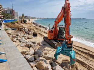 Calonge i Sant Antoni refà la platja de Torre Valentina malmès pel temporal Nelson