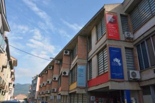 Olot compra l'antic l'Institut Municipal d’Educació per consolidar els serveis educatius