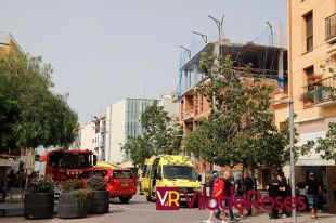 Ferit greu un home en caure de 15 metres d'un edifici on treballava a Roses