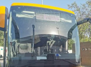 Detingut a Garrigàs el conductor d'un autocar molt begut que duia 35 passatgers a París