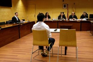 Absolt l'acusat de violar una familiar menor d'edat a Olot