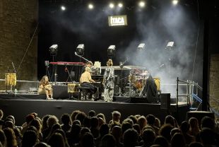 Clara Peya, melodies i tocs de campana