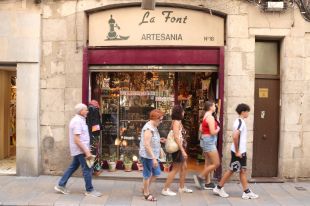 Botiguers del Barri Vell neguen que hi hagi turisme massiu a Girona