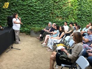 Presenten a Santa Coloma de Farners el llibre d'Anna Torra nascut d'un TR de Batxillerat