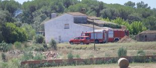 S'ensorra el mur d'una masia en obres i deixa un home atrapat sota la runa a Caldes de Malavella