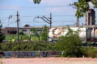 Extreuen el gas liquat del tren incendiat a Girona i es reobre l'R11 i l'RG1