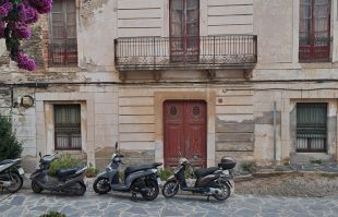 Cadaqués comprarà la Casa Rahola per fer-hi una biblioteca a més d'un centre cultural i artístic