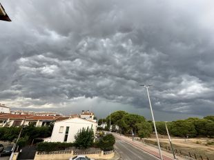 L'episodi de tempestes deixa 32 litres en alguns punts i cauen els termòmetres 15 graus