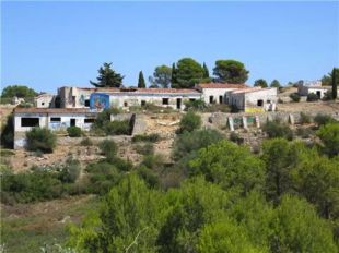Torroella demana a l'Estat l'enderroc de la base militar de Punta Milà i la cessió de la Loran 