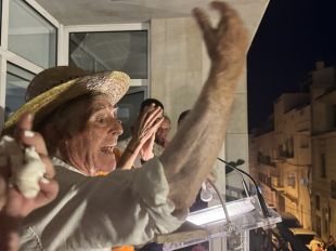 La Festa Major de l'Escala ret homenatge a Pedro Martos, el mític venedor de cocos
