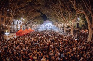 L'última nit d'Acústica a Figueres omple la Rambla amb 10.640 espectadors