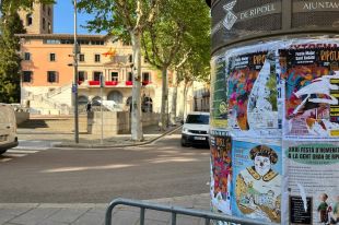 Ja són tres els denunciats per penjar el cartell vetat de la festa major de Ripoll