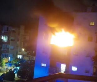 Evacuades una trentena de persones per un incendi en un bloc de pisos a Tossa de Mar