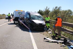 Una desena de ferits lleus en un xoc amb tres vehicles a l'N-II a Figueres