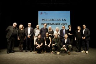Els periodistes gironins premien Isaki Lacuesta i Carme Coll amb la Mosca Grossa de la Informació