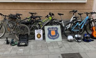 Detingut un home per robar a l'interior de set vehicles i cinc trasters a Sant Feliu de Guíxols