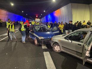 Simulacre d’accident i incendi al túnel de Bracons per millorar la coordinació d’emergències