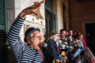 Àngel Daban i Jordi Tonietti reivindiquen la música infantil en català al pregó de les Fires de Girona