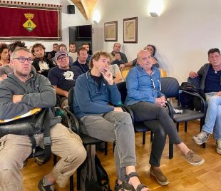 Associacions i empreses es reuneixen a Cadaqués per debatre sobre el PRUG