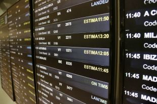 El temporal afecta l’aeroport del Prat i desvien vols a Girona