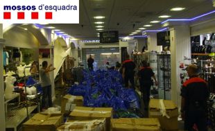 Comissen més de 27.000 articles de roba falsificats a l'Alt Empordà 