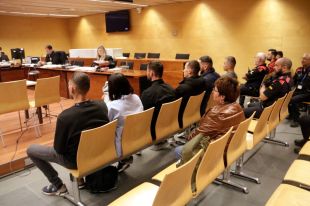 Comença el macrojudici a Girona contra el grup criminal acusat de 98 robatoris a cases