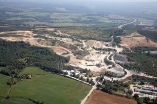 Mor un home mentre treballava a la pedrera de Palol de Revardit