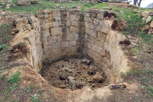 Vandalitzen una cisterna al poblat ibèric de Castell a Palamós