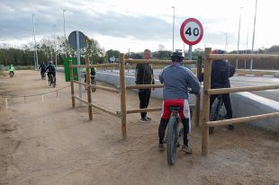 Mou-te en bici critica que la construcció de la variant d’Anglès ha ''deteriorat la via verda''