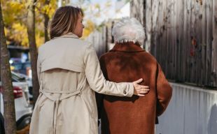 Consells per afrontar el Nadal amb persones amb Alzheimer
